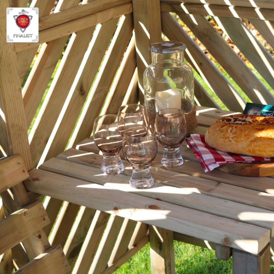 Brighton Corner Arbour - Frankton's