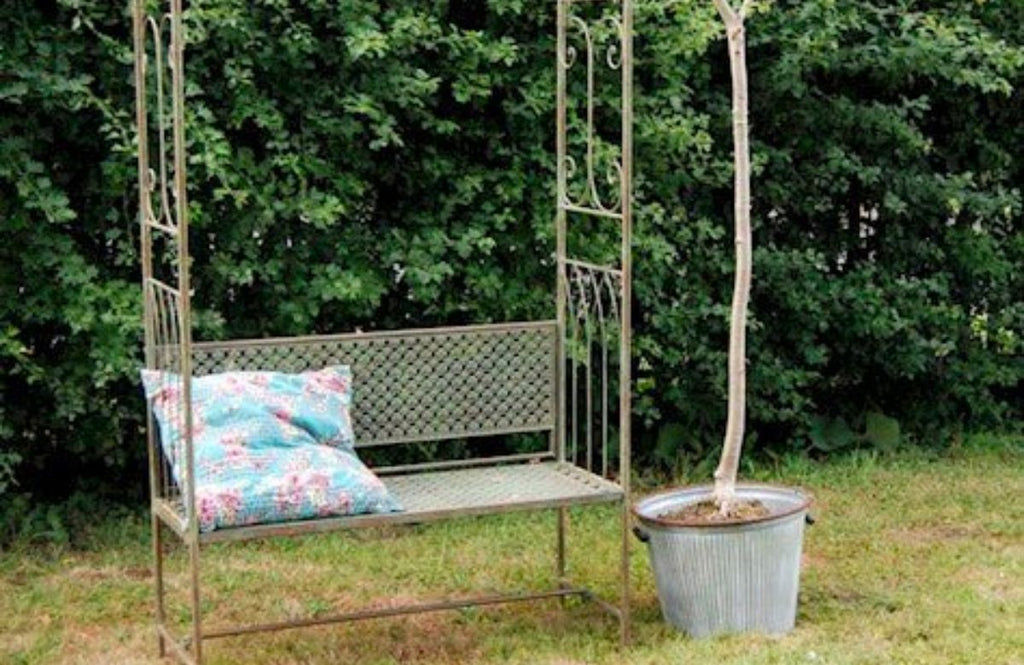 Metal and Hardwood Garden Furniture Frankton's