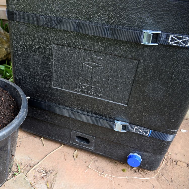 Green composting with HOTBIN 200L