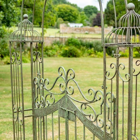 Vintage Arch with Gates - Green Rusty - Frankton's